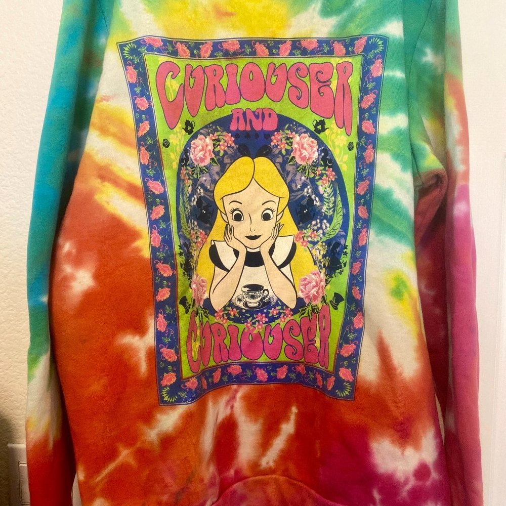 Disney's Alice in Wonderland Tie Dye Crewneck Size 2XL